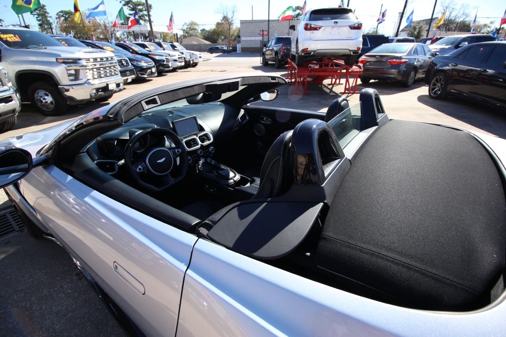 Aston Martin Vantage Roadster 2022