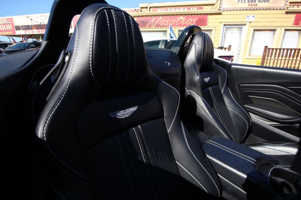 Aston Martin Vantage Roadster 2022