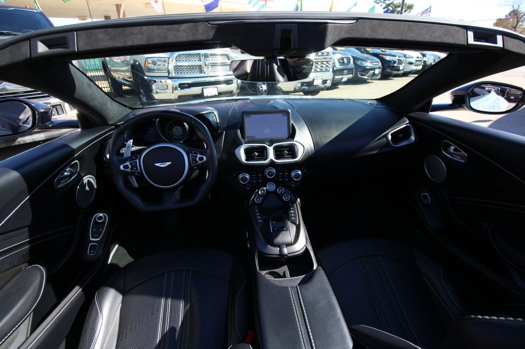 Aston Martin Vantage Roadster 2022