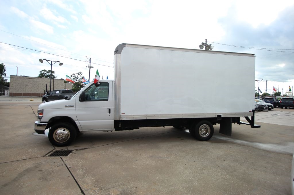 Ford Econoline E-350 Super Duty 2022 Ford Econoline E-350 Super Duty 2022