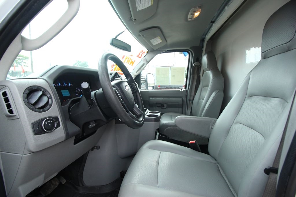 Ford Econoline E-350 Super Duty 2022 Ford Econoline E-350 Super Duty 2022