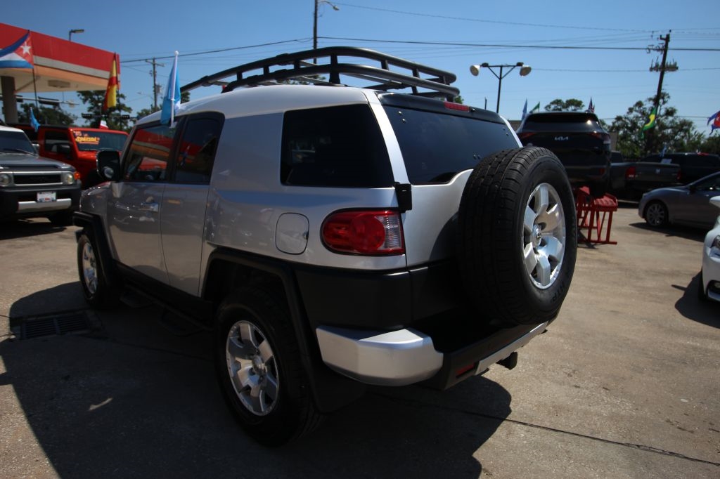 Toyota FJ Cruiser 2WD 2008 Toyota FJ Cruiser 2WD 2008