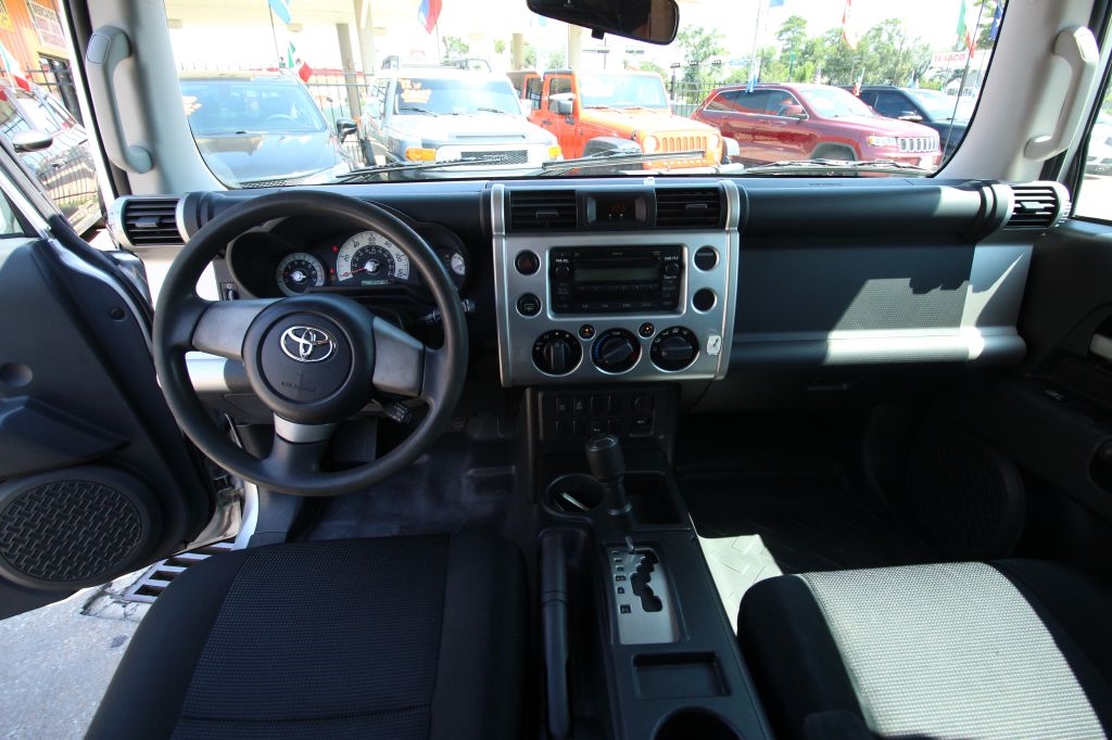 Toyota FJ Cruiser 2WD 2008 Toyota FJ Cruiser 2WD 2008