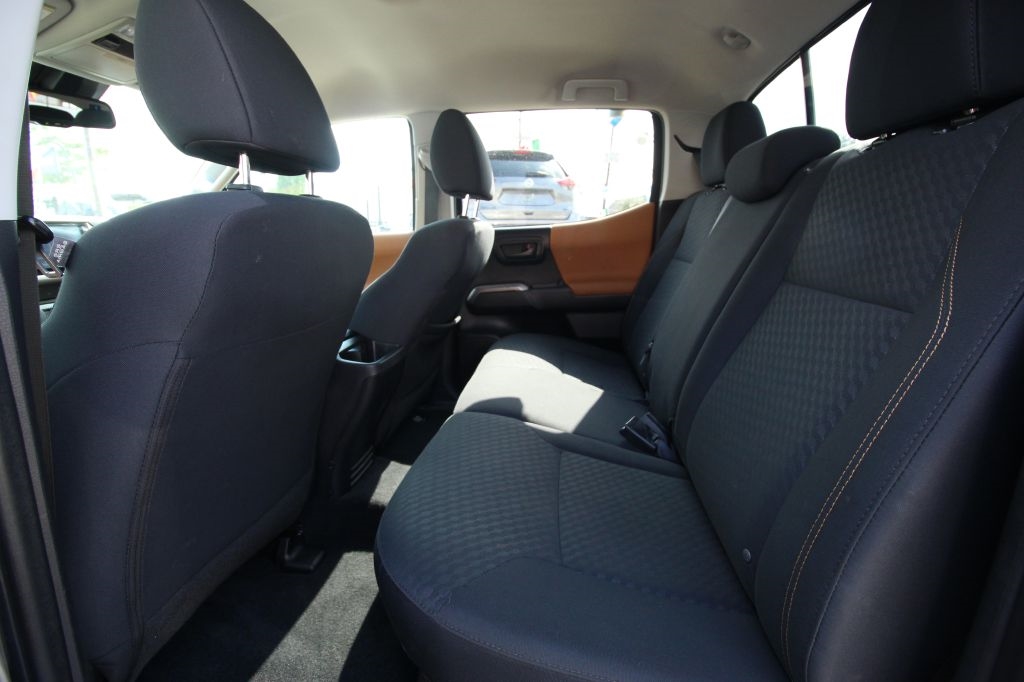 Toyota Tacoma SR5 Double Cab Long Bed V6 6AT 4WD 2020 Toyota Tacoma SR5 Double Cab Long Bed V6 6AT 4WD 2020