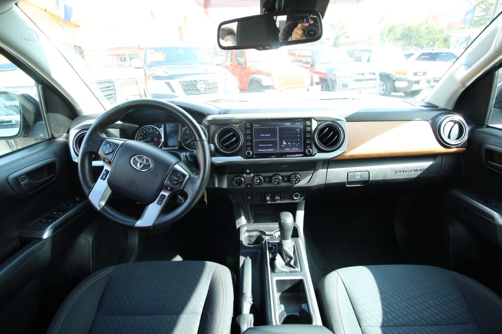 Toyota Tacoma SR5 Double Cab Long Bed V6 6AT 4WD 2020 Toyota Tacoma SR5 Double Cab Long Bed V6 6AT 4WD 2020