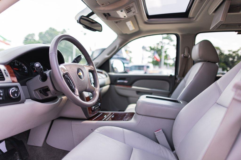 Chevrolet Suburban LTZ 1500 4WD 2014