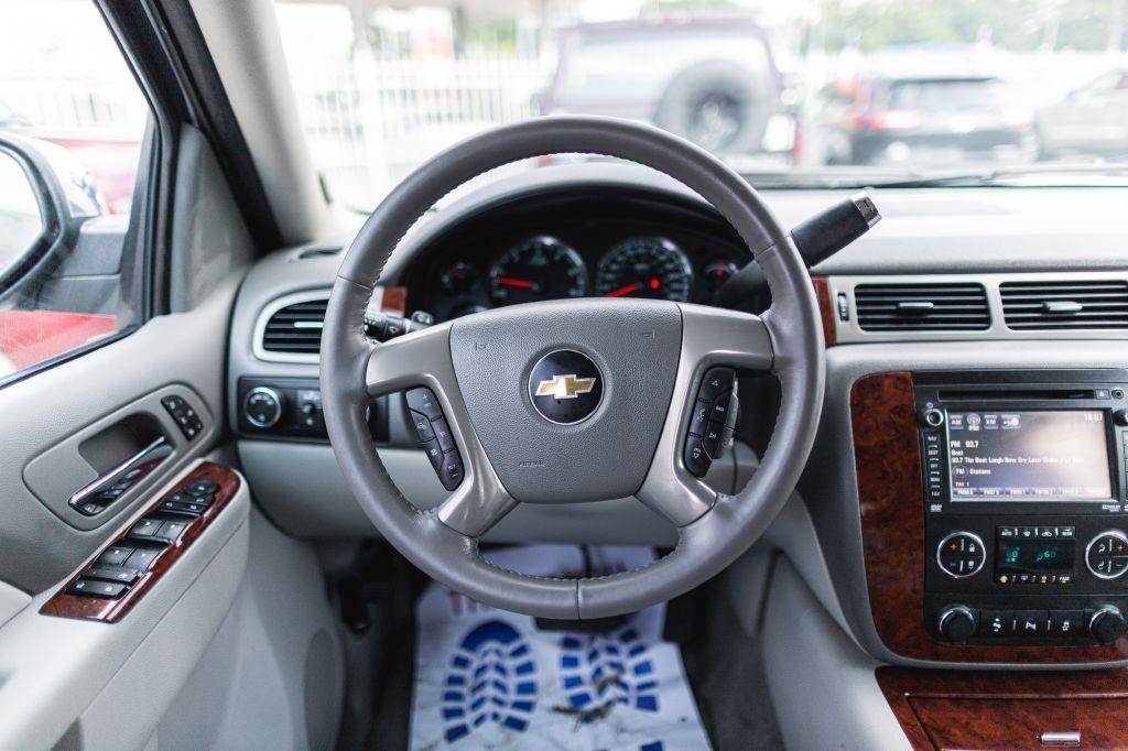 Chevrolet Suburban LTZ 1500 4WD 2014