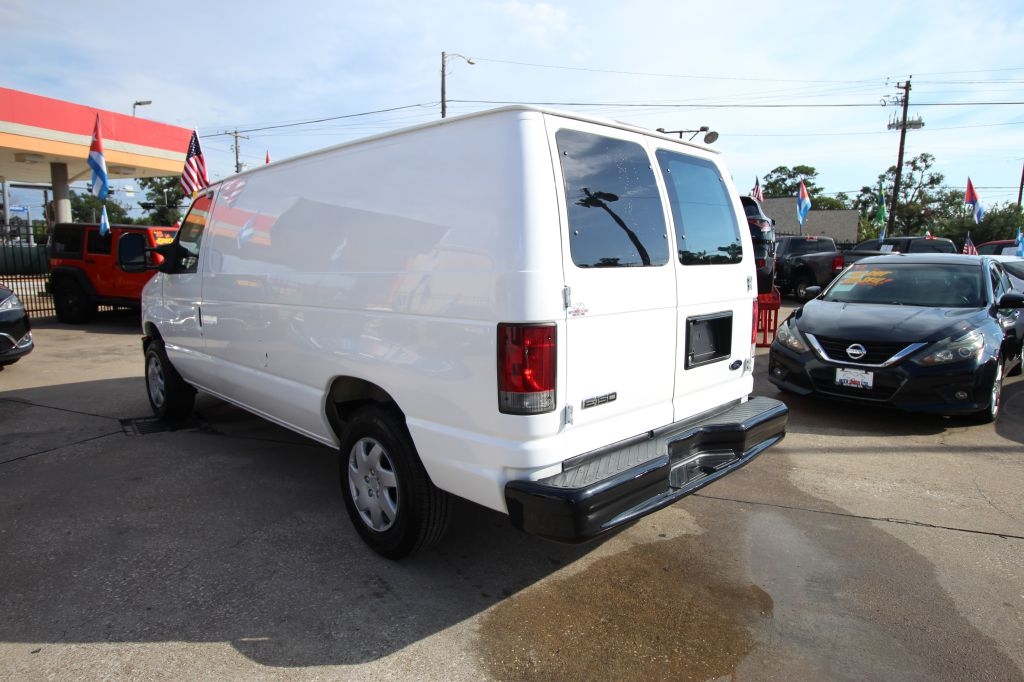 Ford Econoline E-150 2011 Ford Econoline E-150 2011