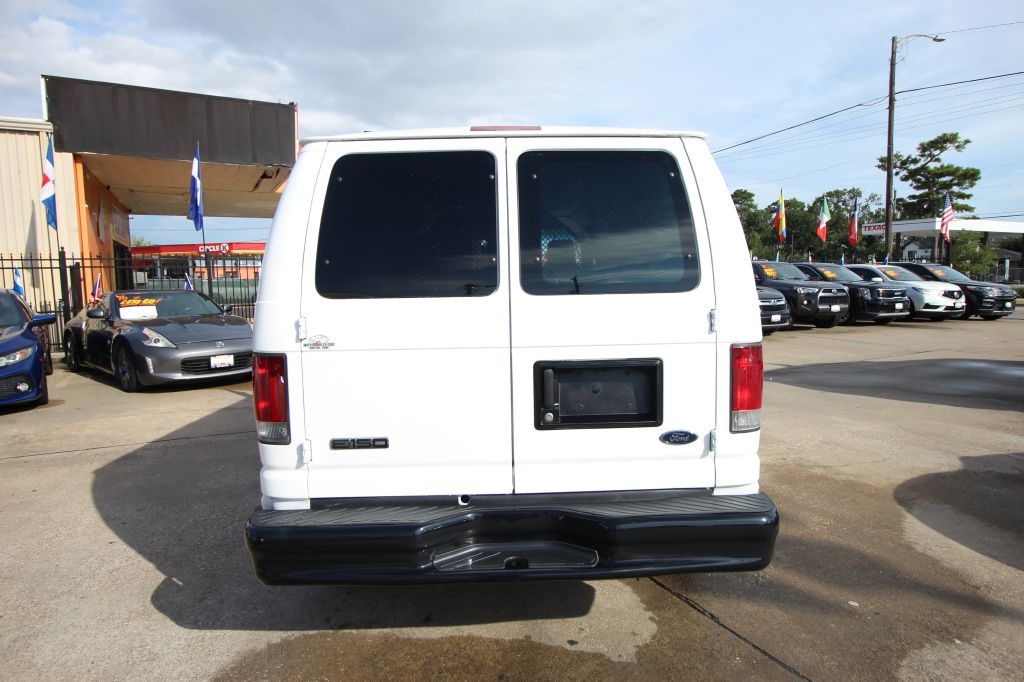Ford Econoline E-150 2011 Ford Econoline E-150 2011