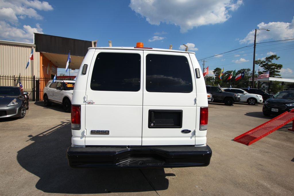 Ford Econoline E-250 2013 Ford Econoline E-250 2013