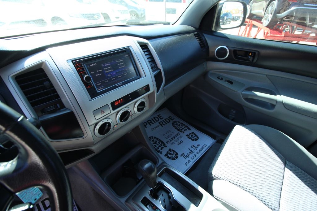 Toyota Tacoma PreRunner Double Cab V6 Auto 2WD 2010