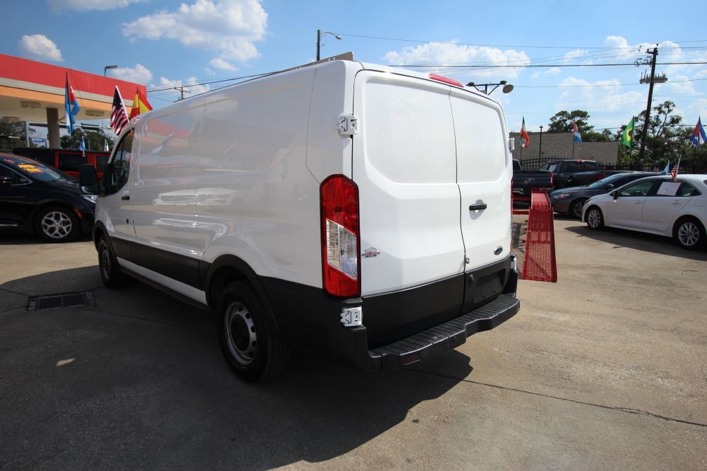 Ford Transit 150 Van Low Roof 60/40 Pass. 130-in. WB 2017 Ford Transit 150 Van Low Roof 60/40 Pass. 130-in. WB 2017