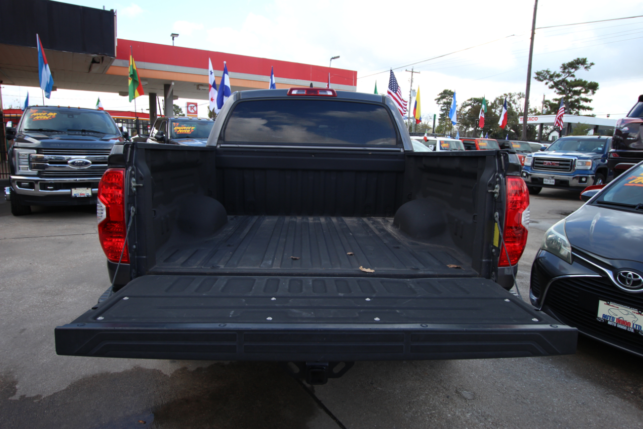 Toyota Tundra SR5 5.7L V8 CrewMax 2WD 2020