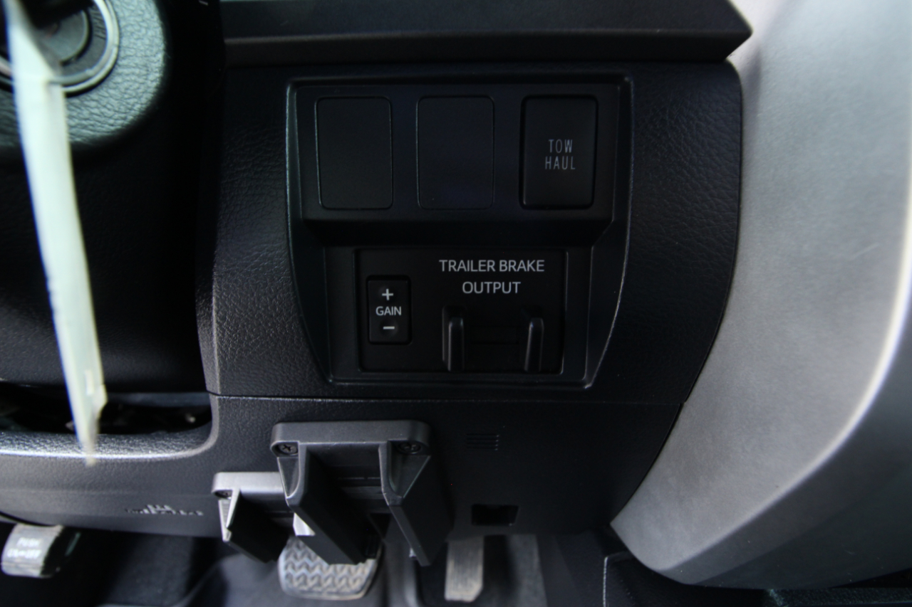 Toyota Tundra SR5 5.7L V8 CrewMax 2WD 2020