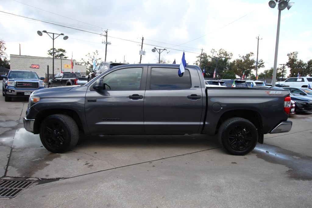 Toyota Tundra SR5 5.7L V8 CrewMax 2WD 2020