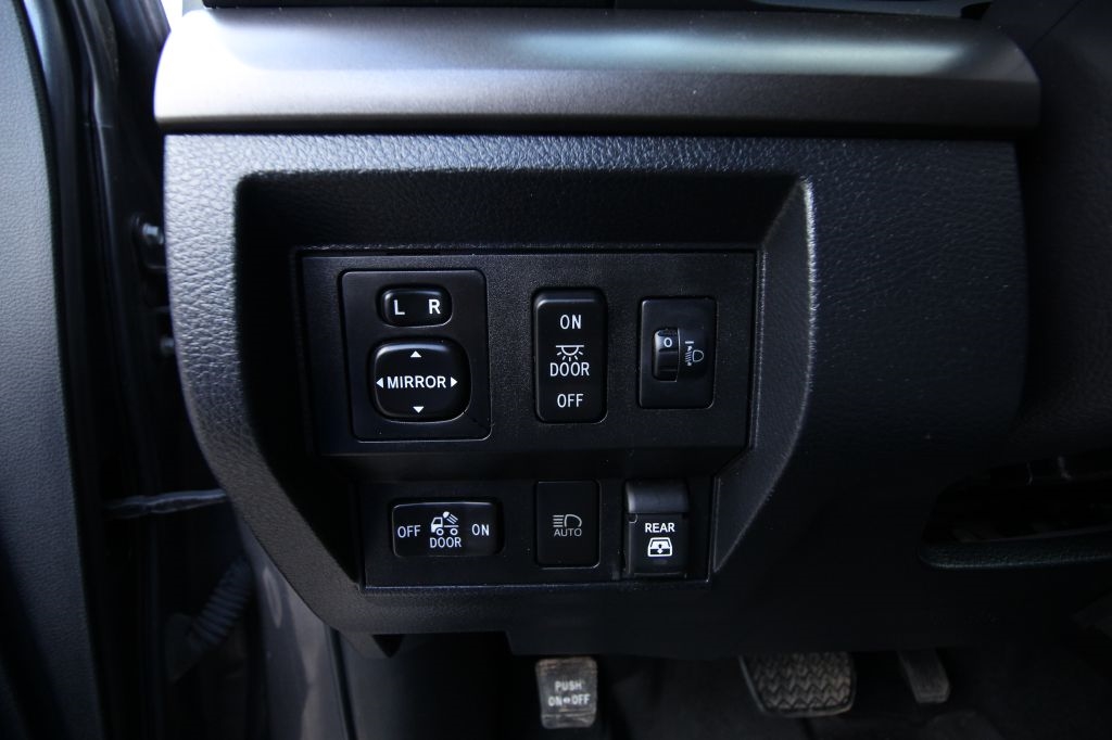 Toyota Tundra SR5 5.7L V8 CrewMax 2WD 2020