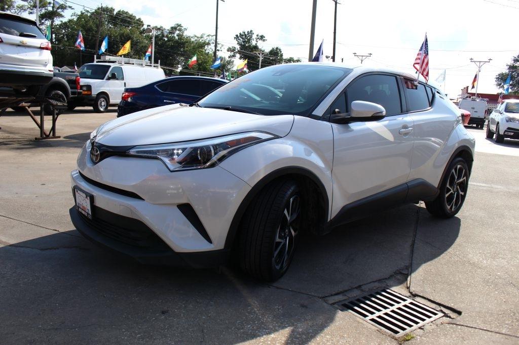 Toyota C-HR XLE 2018