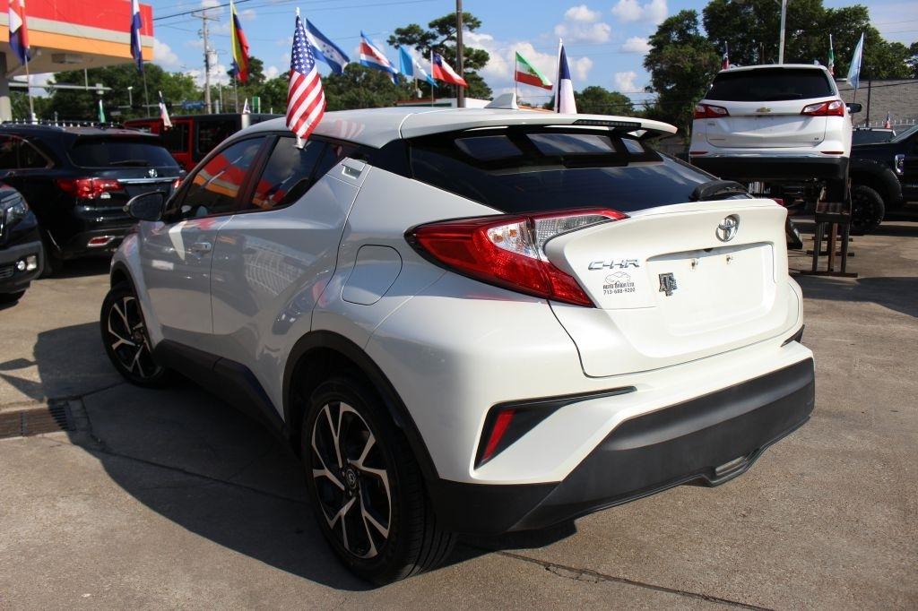 Toyota C-HR XLE 2018