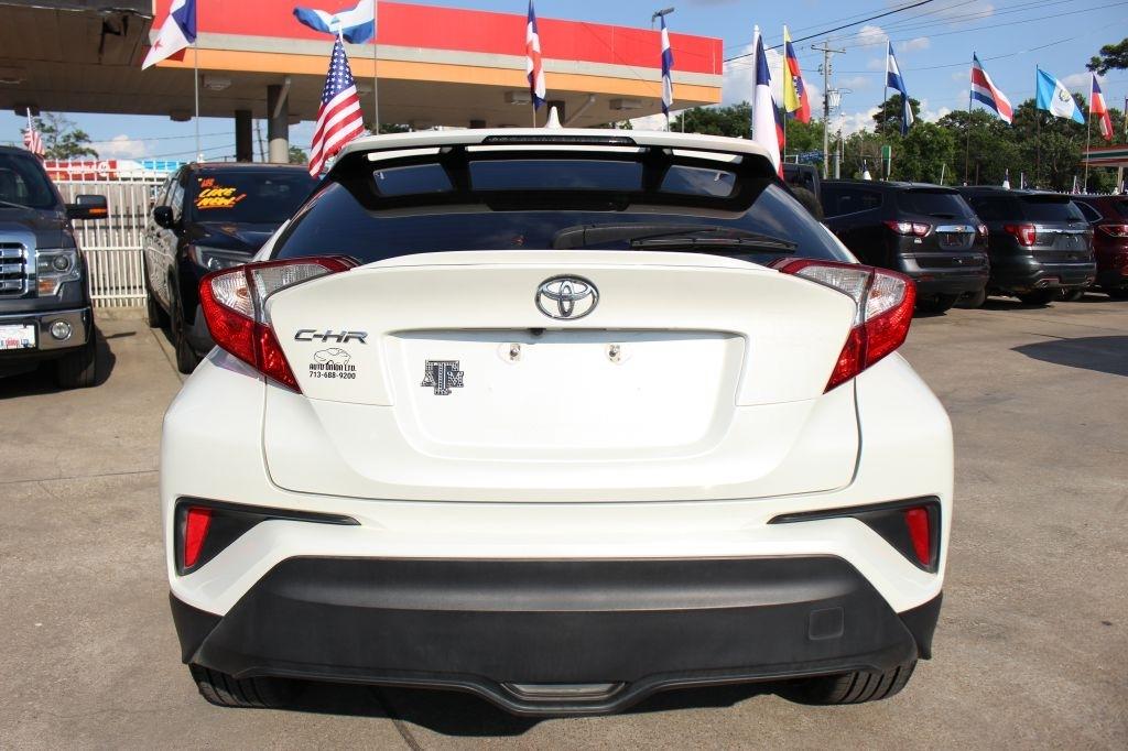 Toyota C-HR XLE 2018