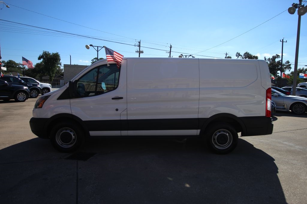 Ford Transit 150 Van Low Roof w/Sliding Pass. 130-in. WB 2015 Ford Transit 150 Van Low Roof w/Sliding Pass. 130-in. WB 2015