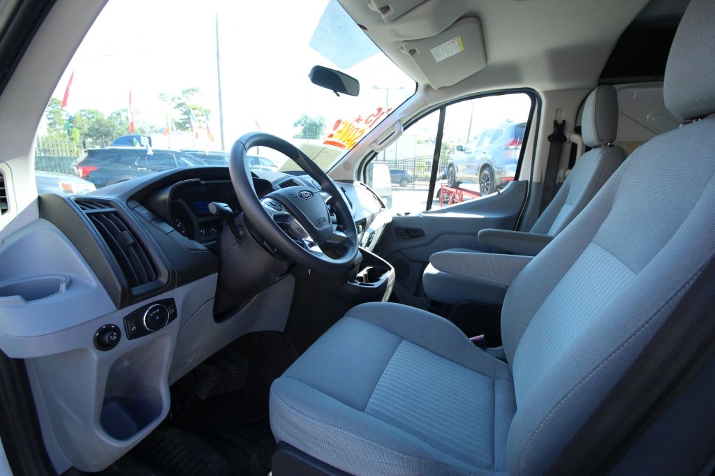 Ford Transit 150 Van Low Roof w/Sliding Pass. 130-in. WB 2015 Ford Transit 150 Van Low Roof w/Sliding Pass. 130-in. WB 2015