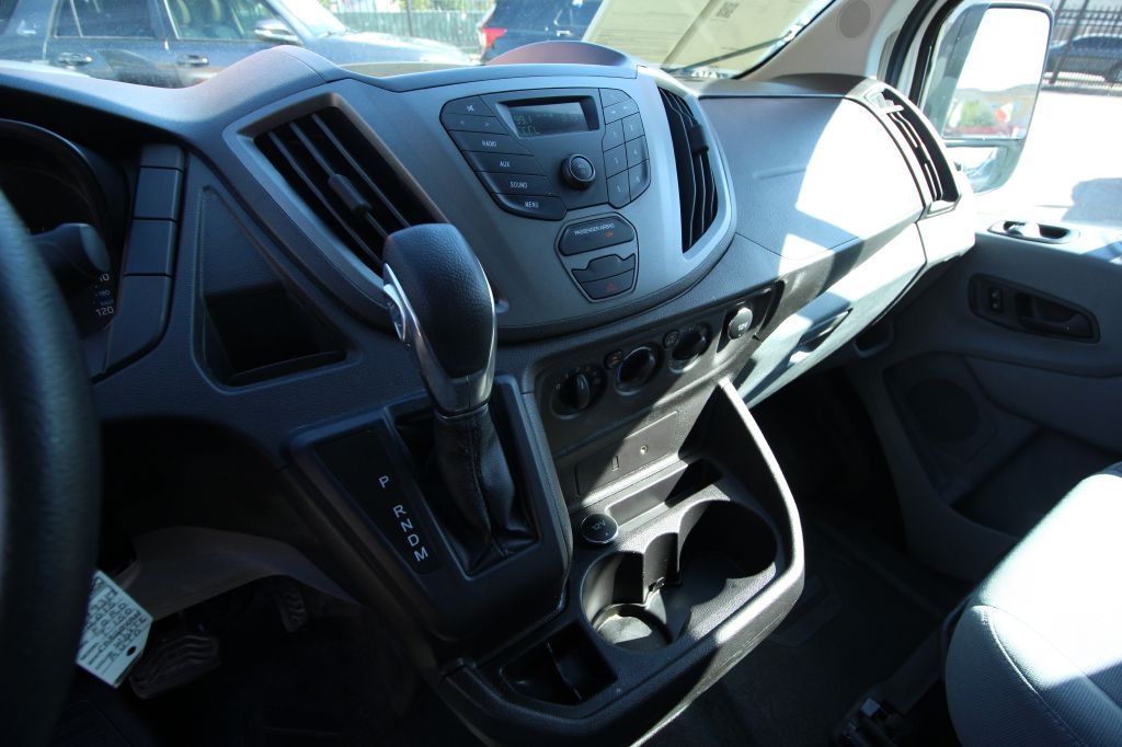 Ford Transit 150 Van Low Roof w/Sliding Pass. 130-in. WB 2015 Ford Transit 150 Van Low Roof w/Sliding Pass. 130-in. WB 2015