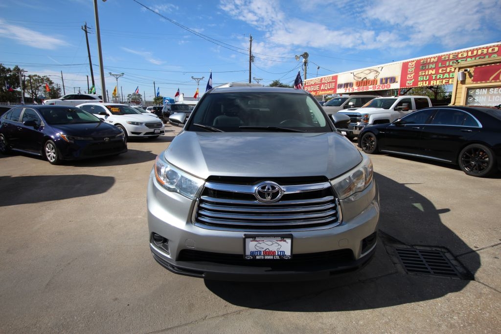 Toyota Highlander LE FWD V6 2015 Toyota Highlander LE FWD V6 2015