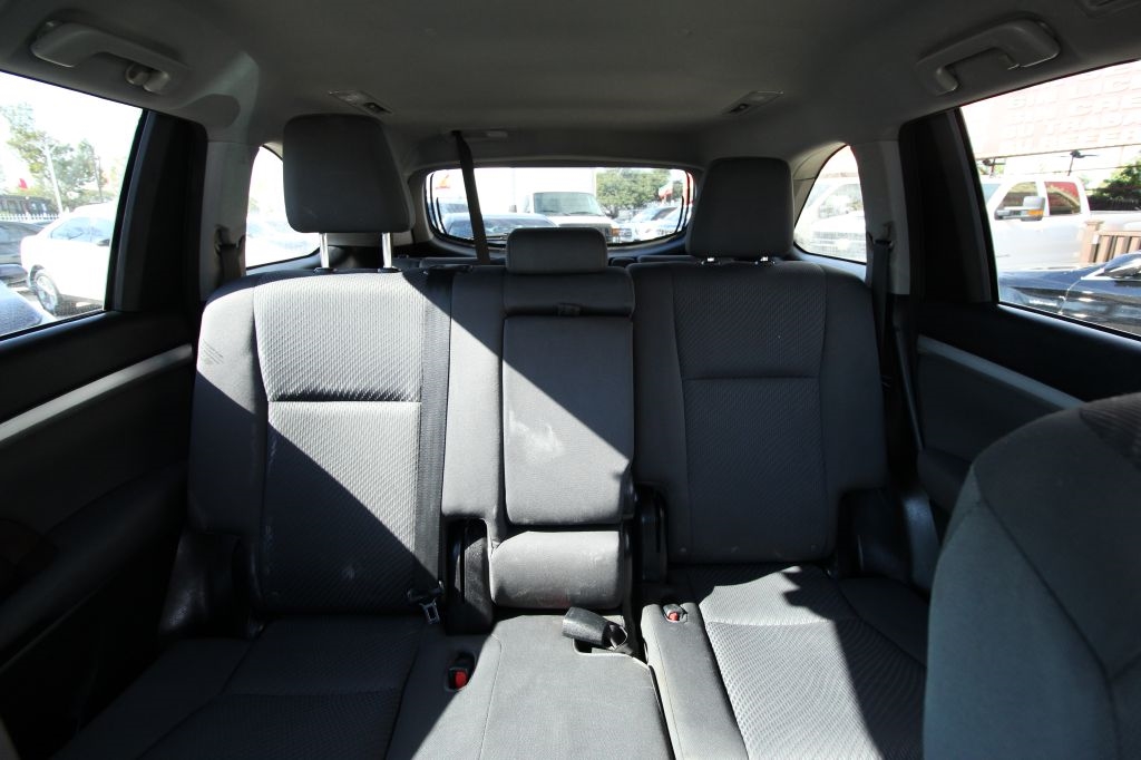 Toyota Highlander LE FWD V6 2015 Toyota Highlander LE FWD V6 2015