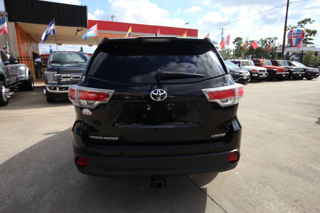 Toyota Highlander Limited FWD V6 2016