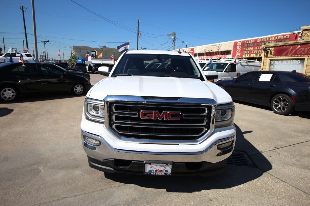 GMC Sierra 1500 SLE Crew Cab Short Box 2WD 2017 GMC Sierra 1500 SLE Crew Cab Short Box 2WD 2017