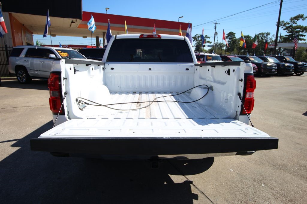 GMC Sierra 1500 SLE Crew Cab Short Box 2WD 2017 GMC Sierra 1500 SLE Crew Cab Short Box 2WD 2017