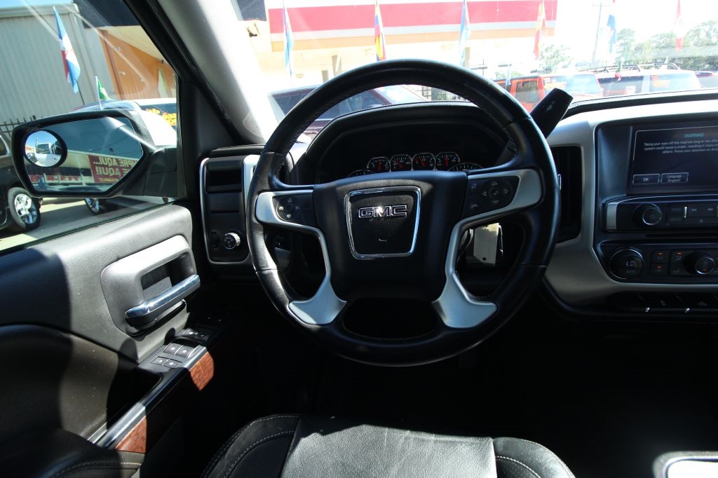 GMC Sierra 1500 SLE Crew Cab Short Box 2WD 2017 GMC Sierra 1500 SLE Crew Cab Short Box 2WD 2017