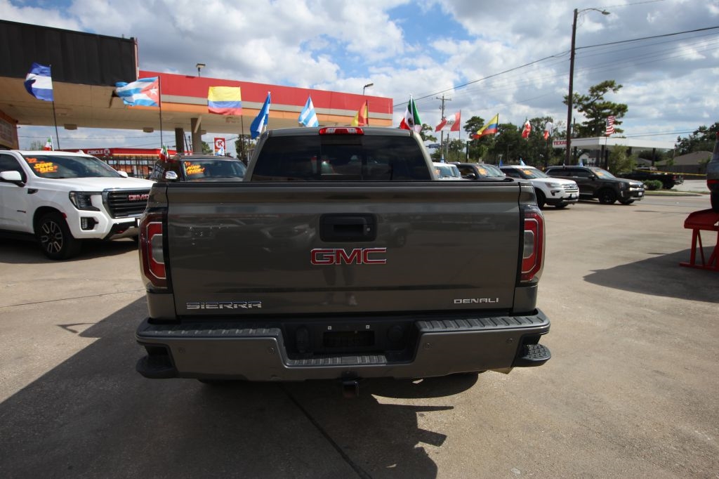 GMC Sierra 1500 Denali Crew Cab Long Box 4WD 2018 GMC Sierra 1500 Denali Crew Cab Long Box 4WD 2018