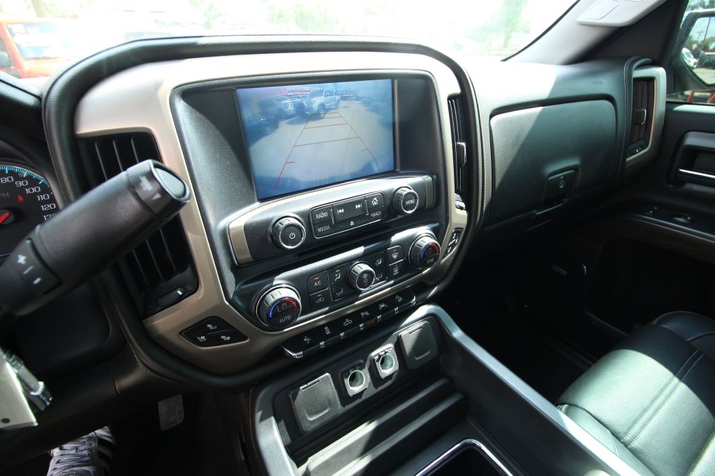 GMC Sierra 1500 Denali Crew Cab Long Box 4WD 2018 GMC Sierra 1500 Denali Crew Cab Long Box 4WD 2018