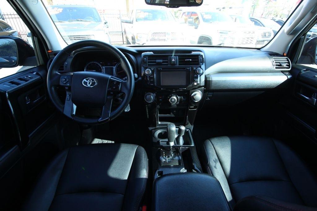 Toyota 4Runner SR5 4WD 2018