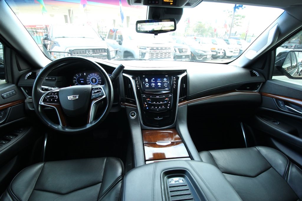 Cadillac Escalade Premium 2WD 2018