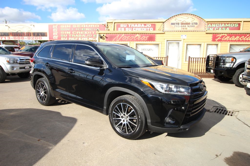 Toyota Highlander SE FWD V6 2017