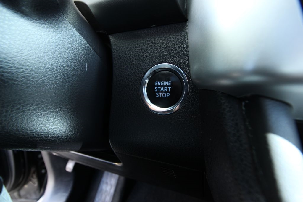 Toyota Highlander SE FWD V6 2017