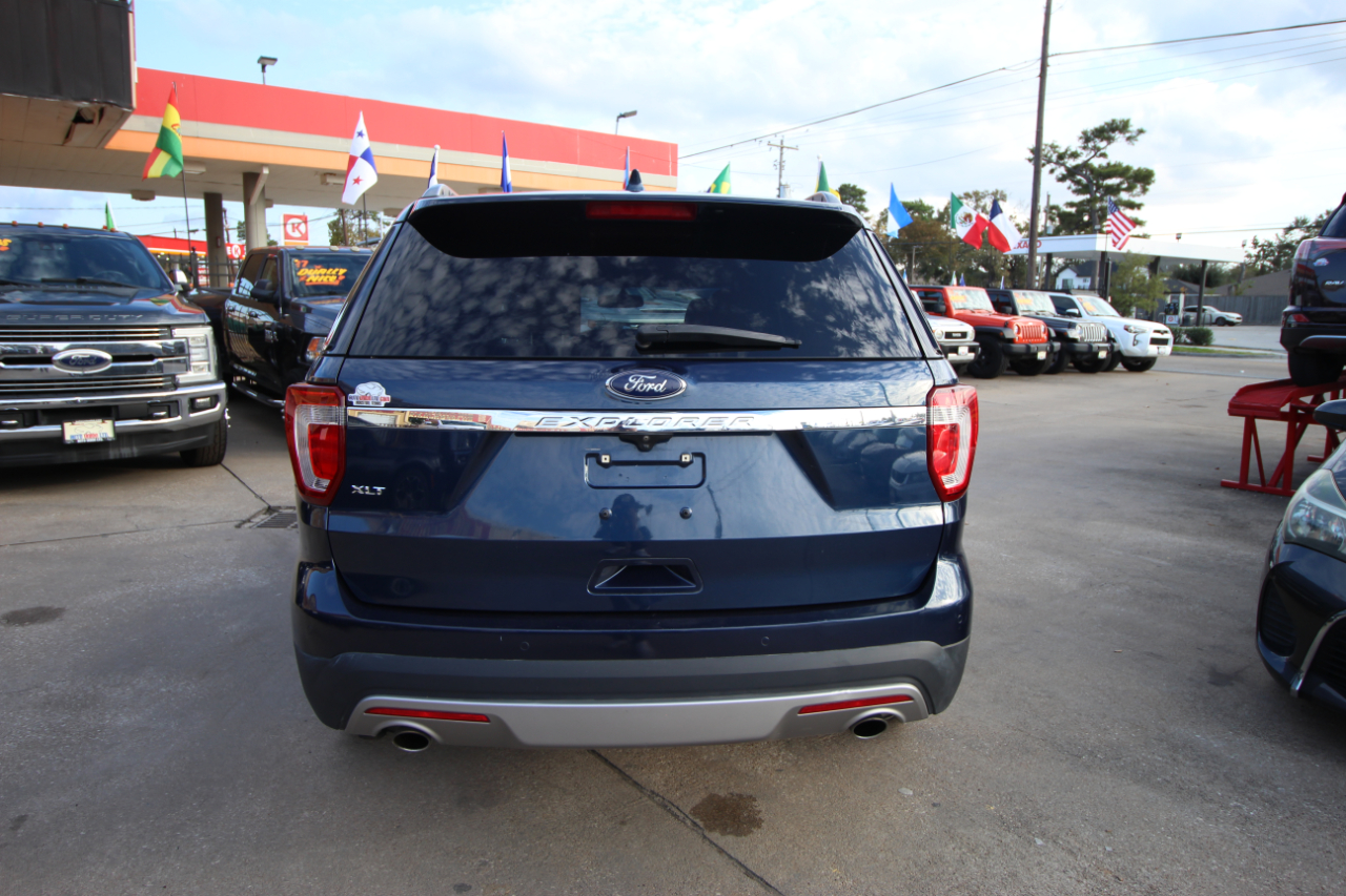 Ford Explorer XLT FWD 2017