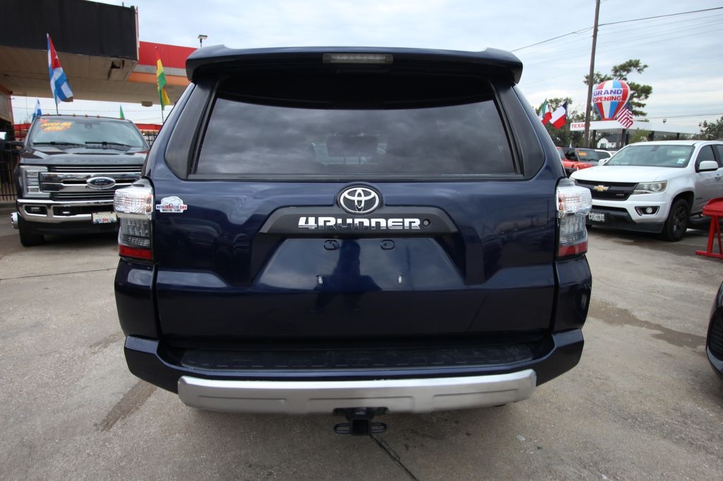 Toyota 4Runner SR5 4WD 2017