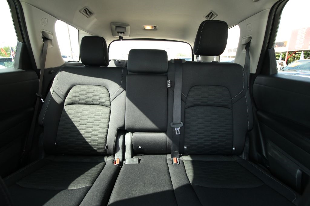 Nissan Pathfinder SV 2022