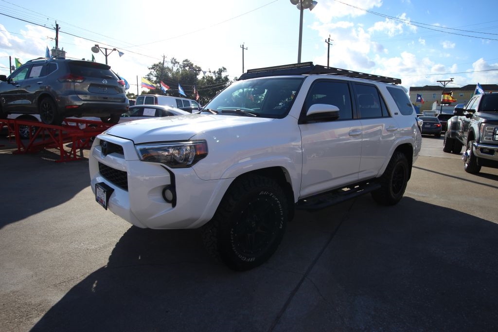 Toyota 4Runner SR5 4WD 2016