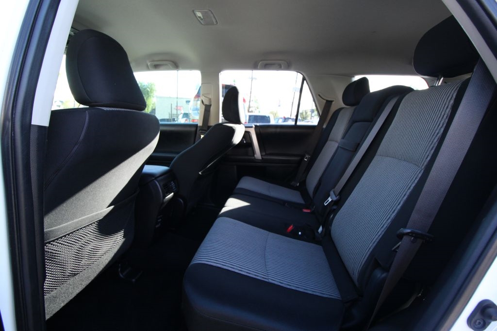 Toyota 4Runner SR5 4WD 2016