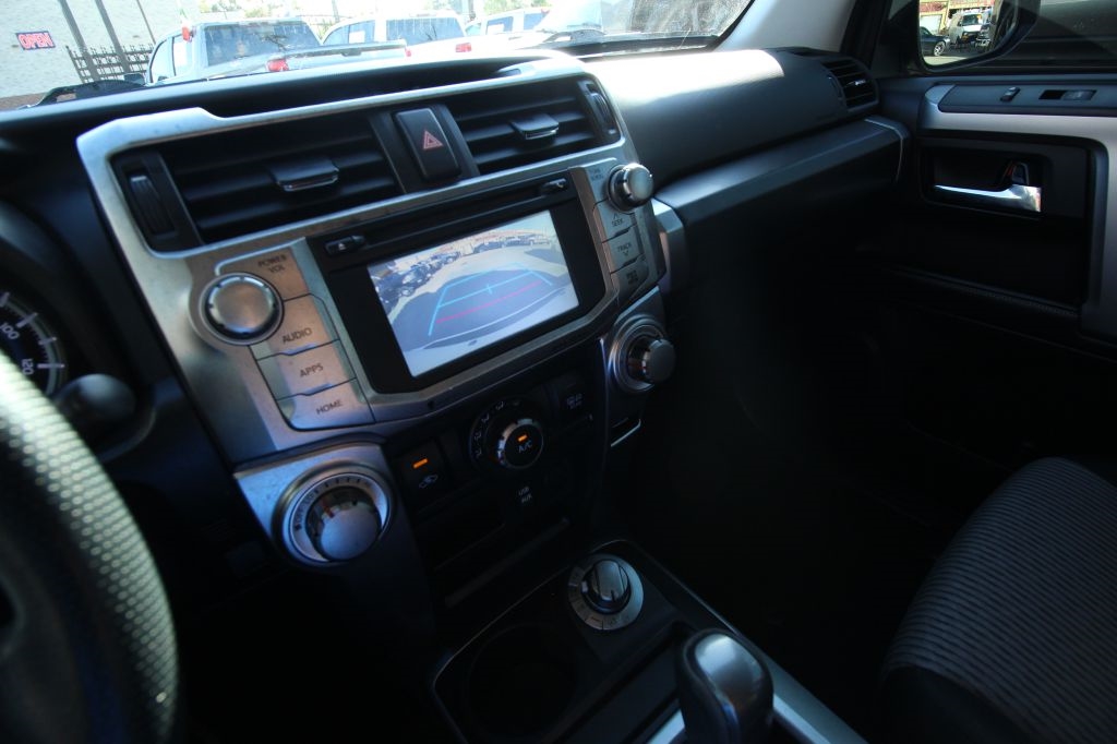 Toyota 4Runner SR5 4WD 2016