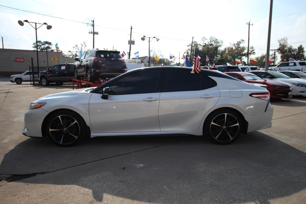 Toyota Camry XSE V6 2020