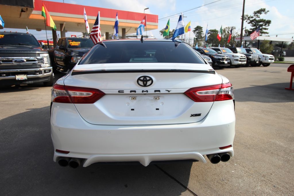 Toyota Camry XSE V6 2020