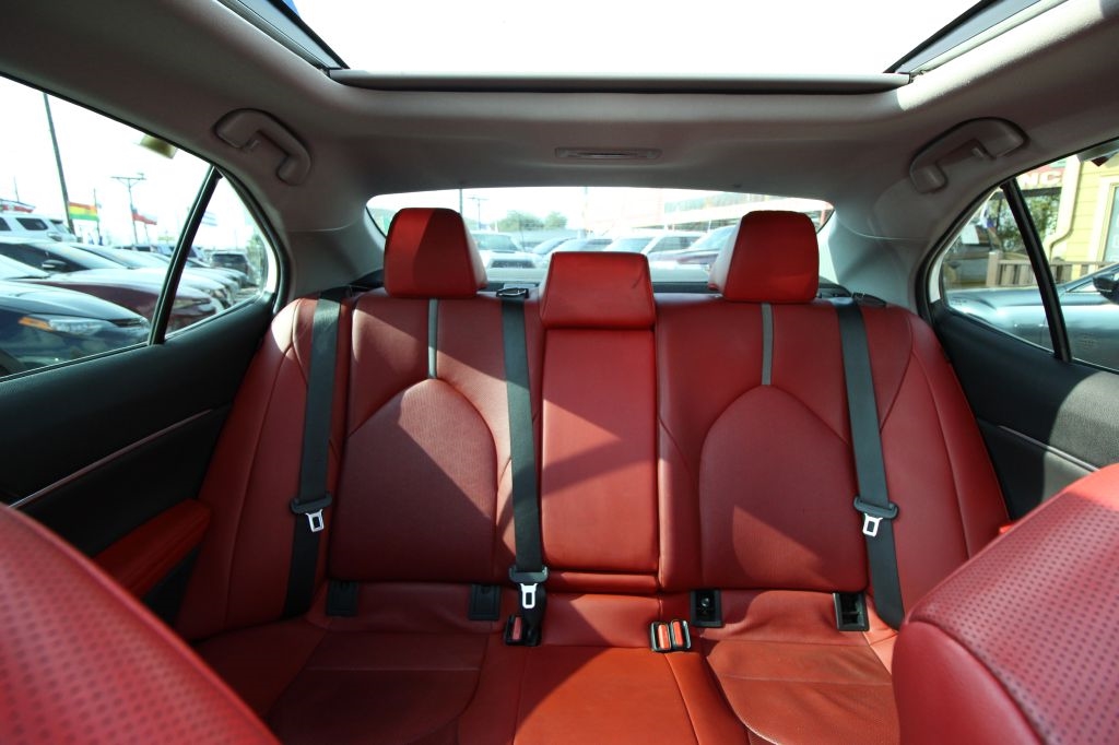 Toyota Camry XSE V6 2020