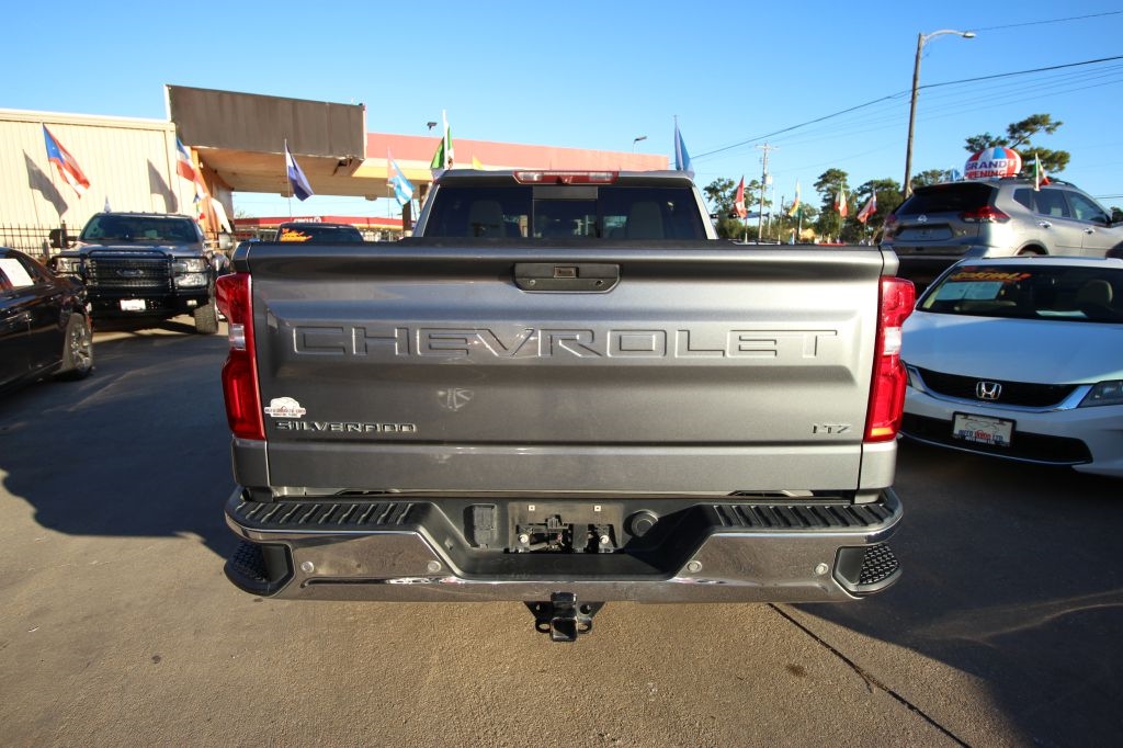 Chevrolet Silverado 1500 LTZ Crew Cab 4WD 2021