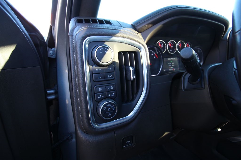 Chevrolet Silverado 1500 LTZ Crew Cab 4WD 2021