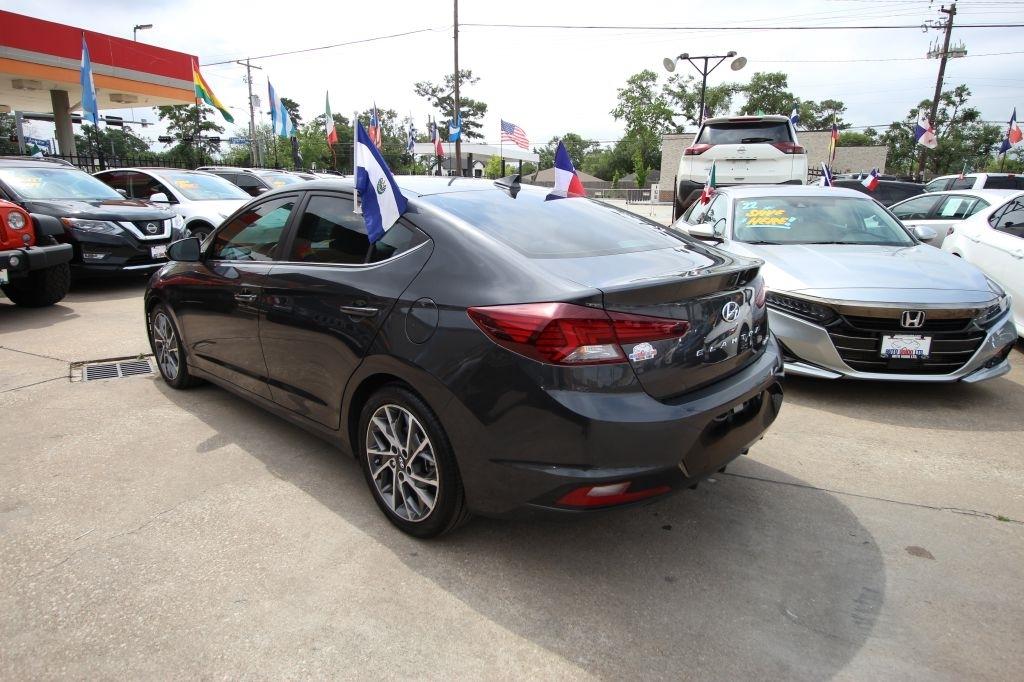 Hyundai Elantra Limited 2020